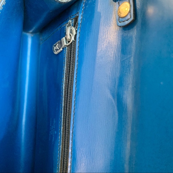 Louis Vuitton Pochette Arche Epi Blue - Picture 5 of 10